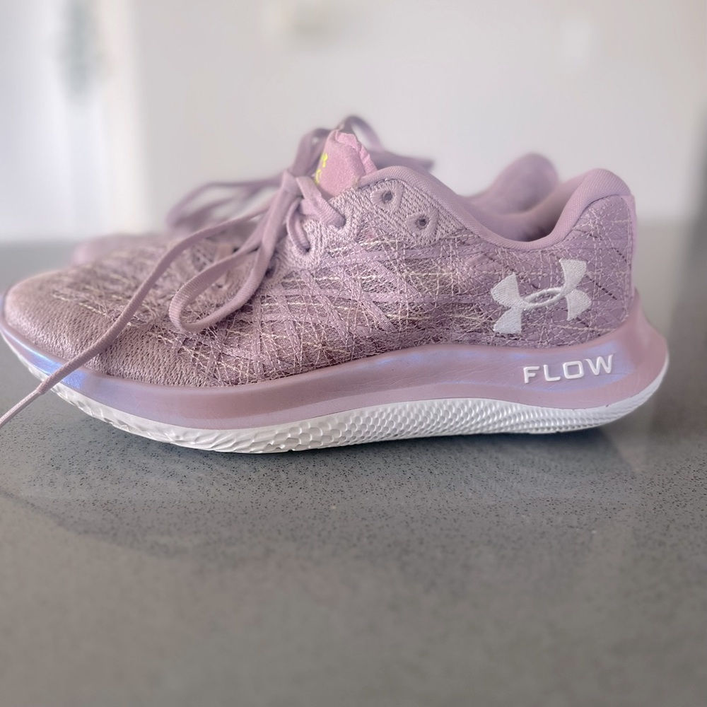Under Armour Flow Velociti Wind Sneakers